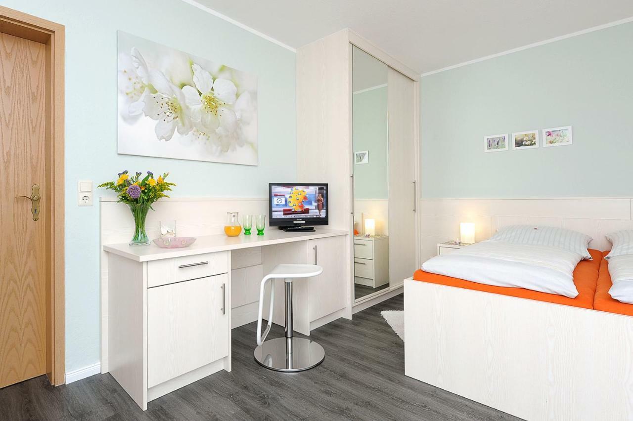 Hotel Garni Haus Am Meer Neuharlingersiel Esterno foto