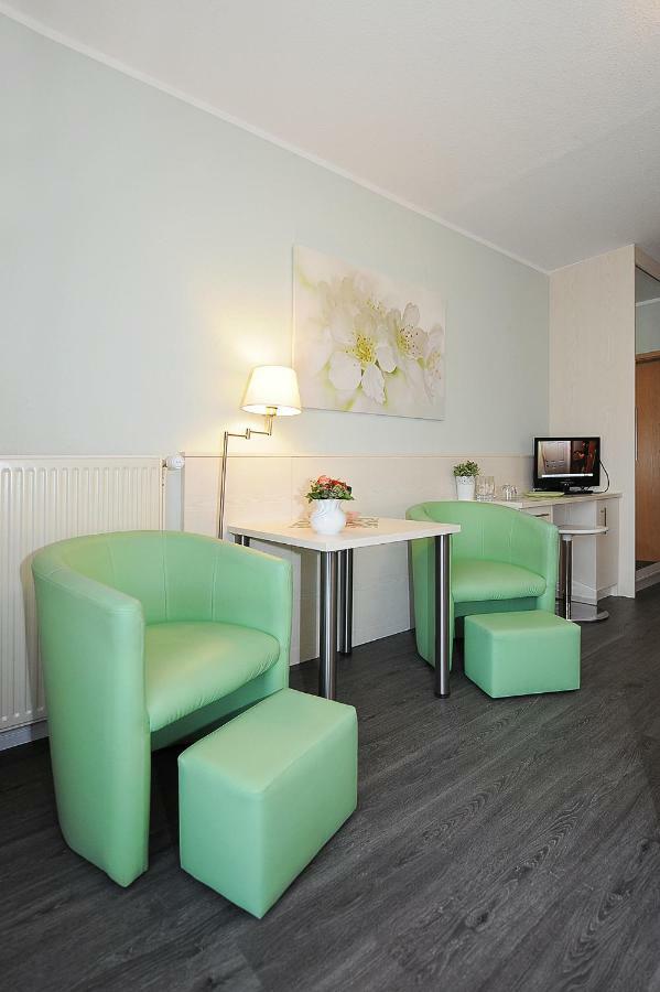 Hotel Garni Haus Am Meer Neuharlingersiel Esterno foto