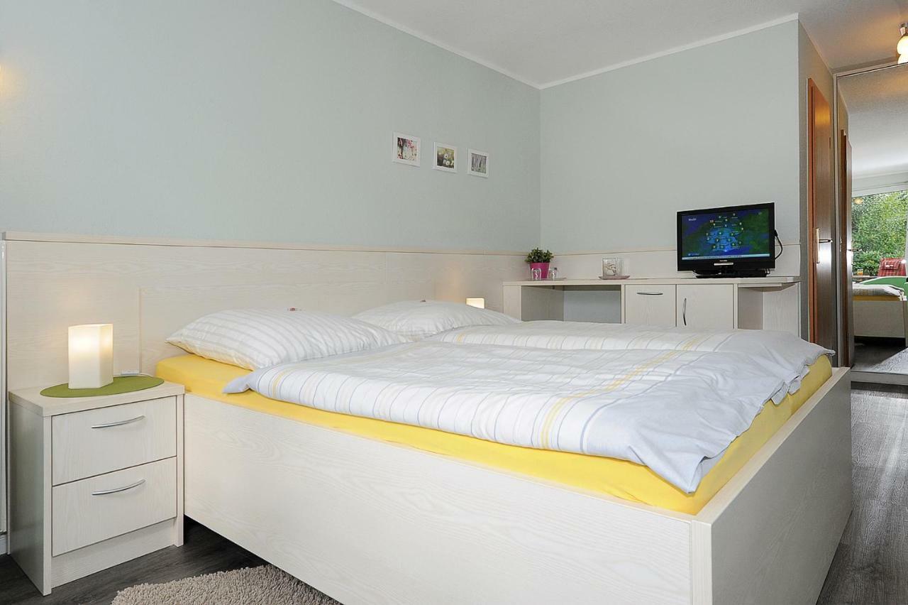 Hotel Garni Haus Am Meer Neuharlingersiel Esterno foto