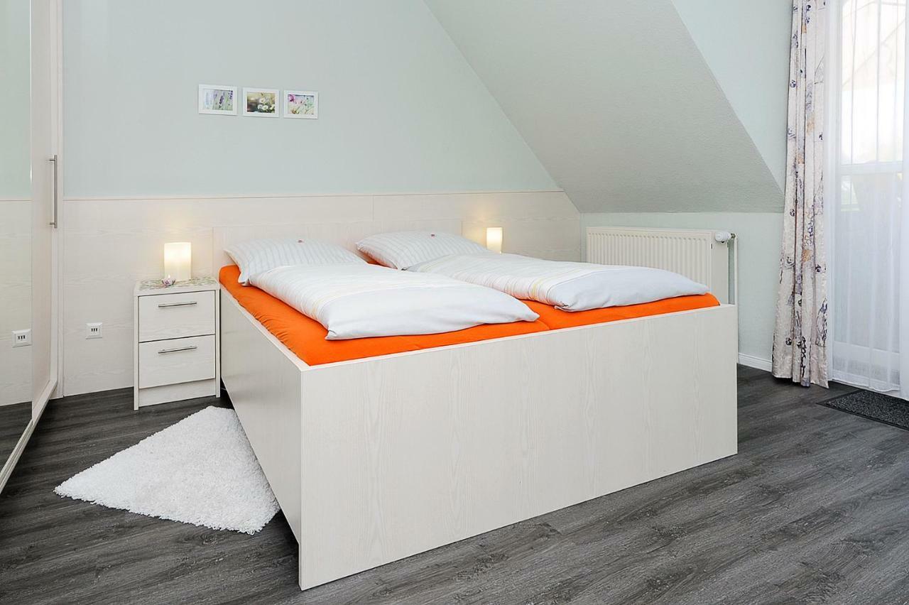 Hotel Garni Haus Am Meer Neuharlingersiel Esterno foto